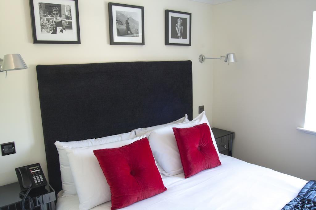 The Ship Leopard Hotel - No Children (Adults Only) Portsmouth Room photo