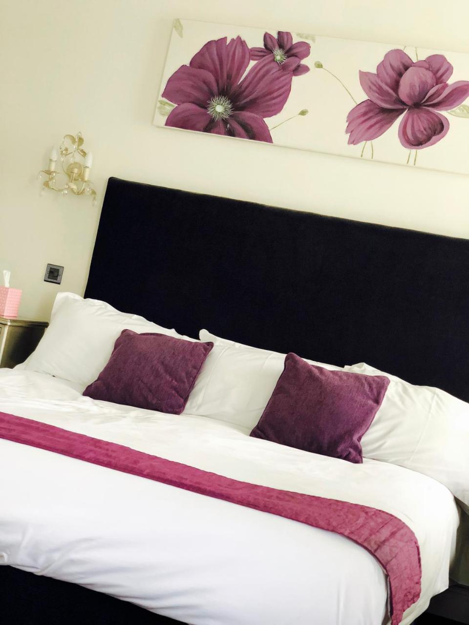 The Ship Leopard Hotel - No Children (Adults Only) Portsmouth Room photo